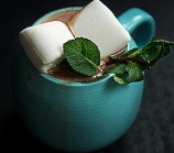 Hot chocolate with mint and marshmallows